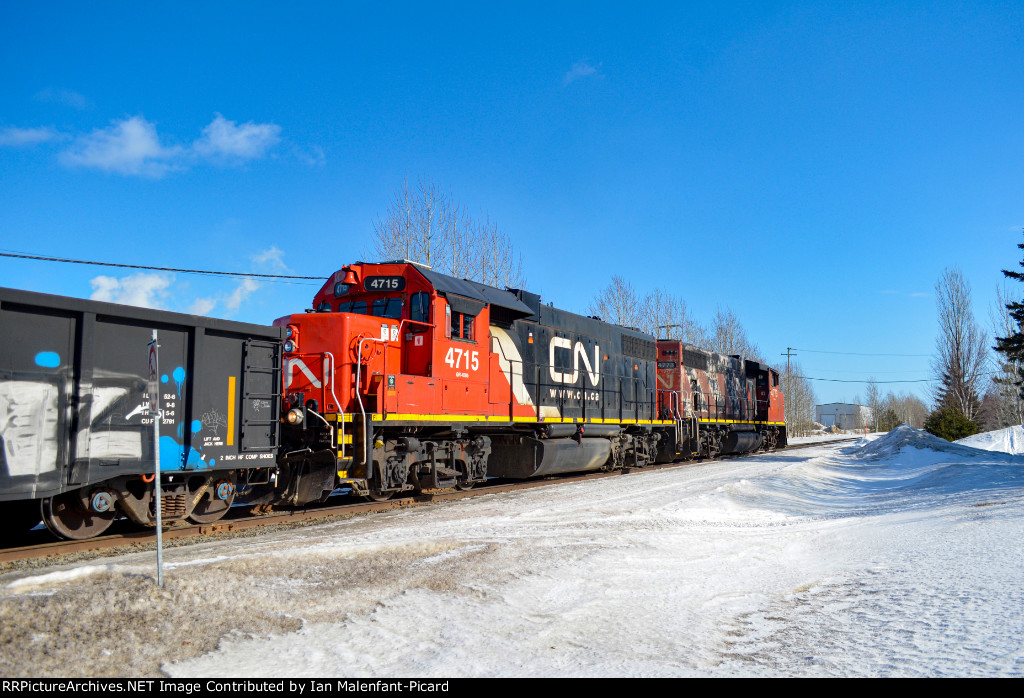 CN 4715